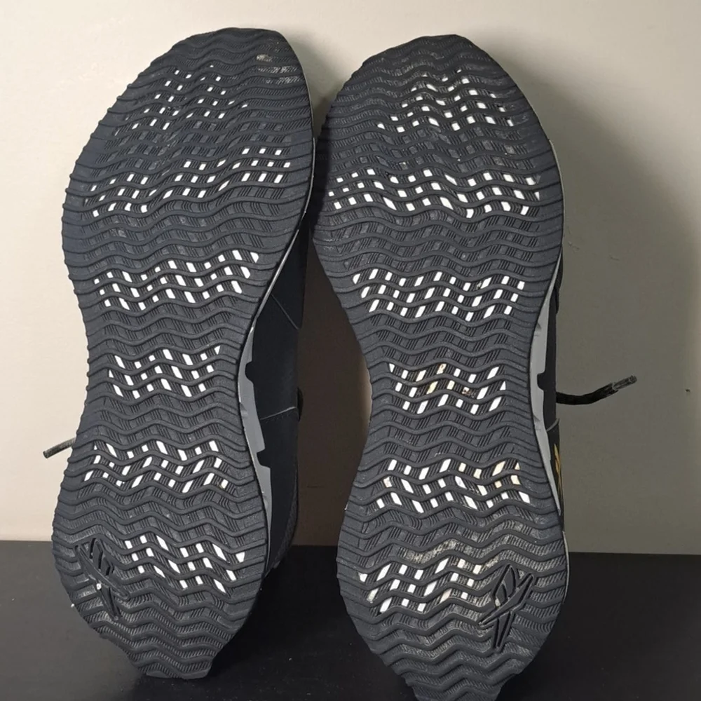 Reebok Zig Dynamica Running Shoes Big Kids 5.5 or Women's 7.5 24cm - Picture 14 of 17